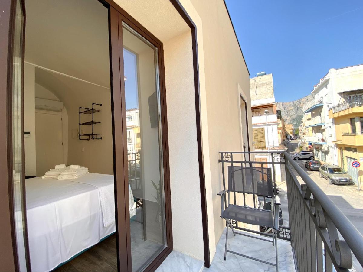 L'Ulivo Comfort Rooms Terrasini Kültér fotó