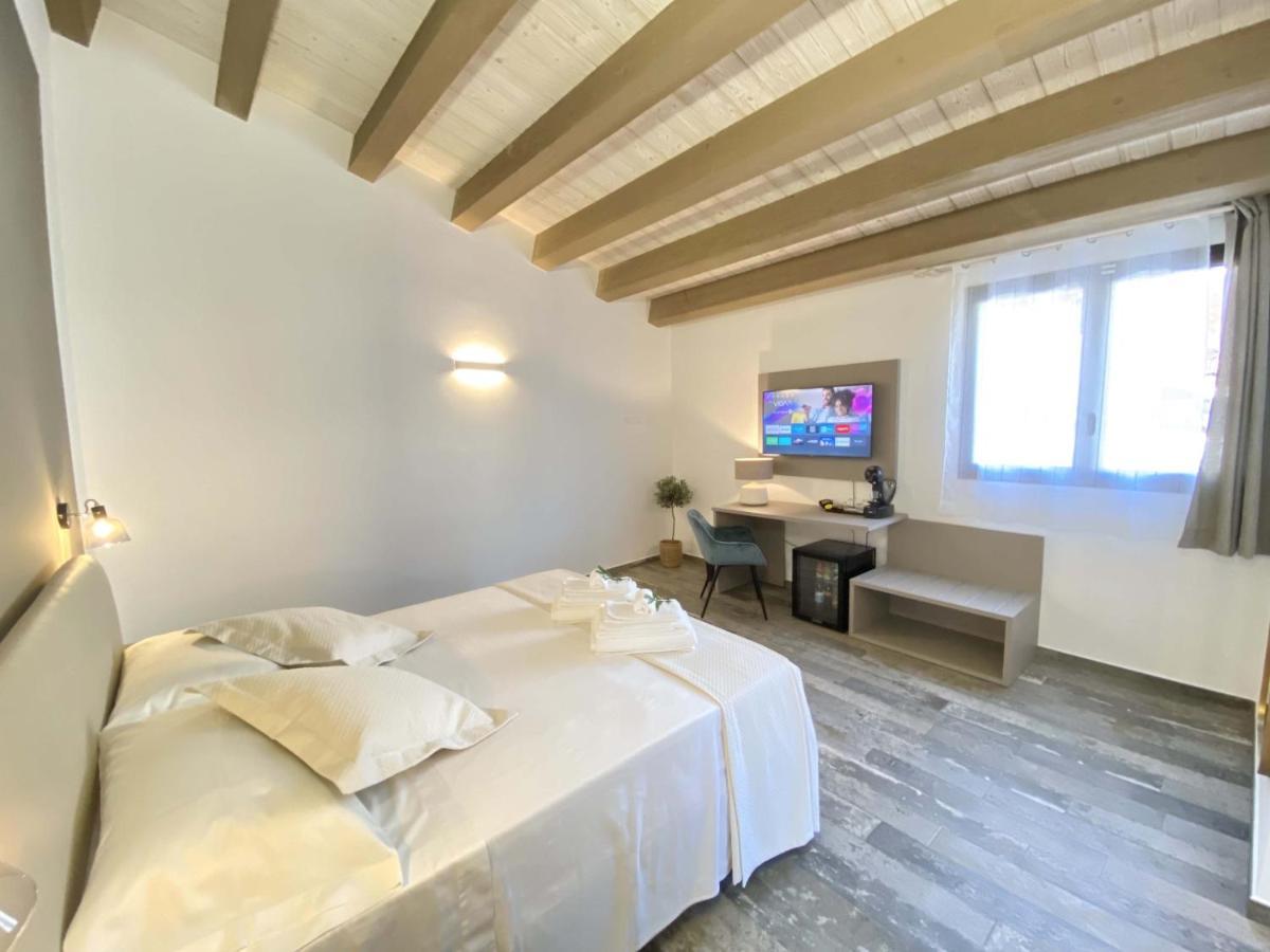 L'Ulivo Comfort Rooms Terrasini Kültér fotó